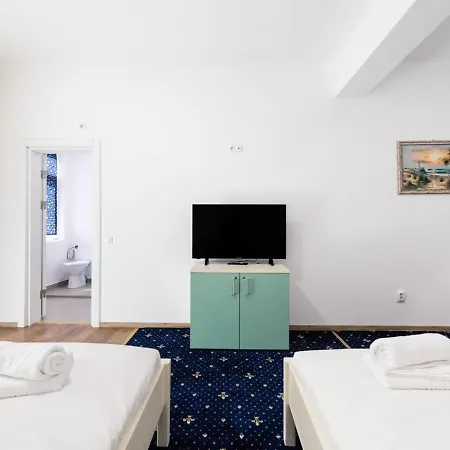Roma Apartment *